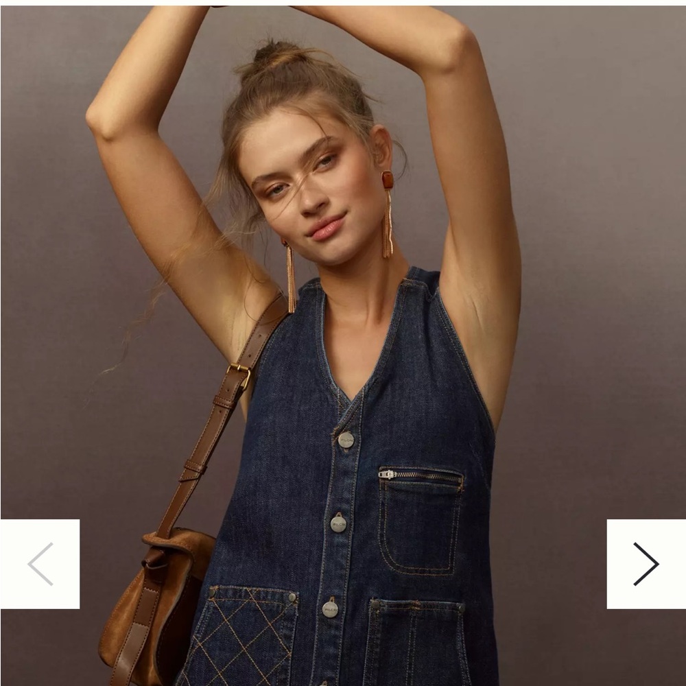 PILCRO SLEEVELESS V-NECK DENIM PINAFORE MINI DRESS